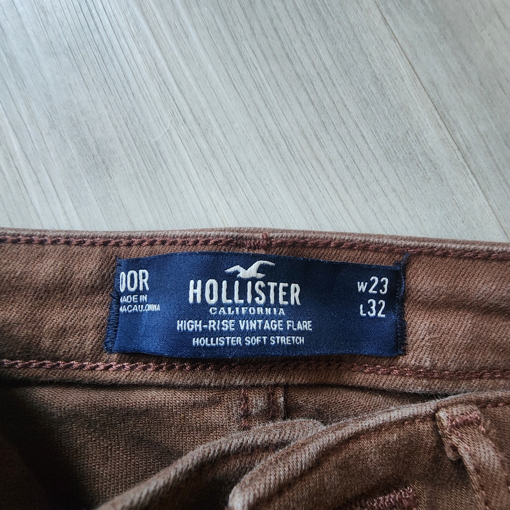 Hollister Women's Vintage Flare Jeans in Brown